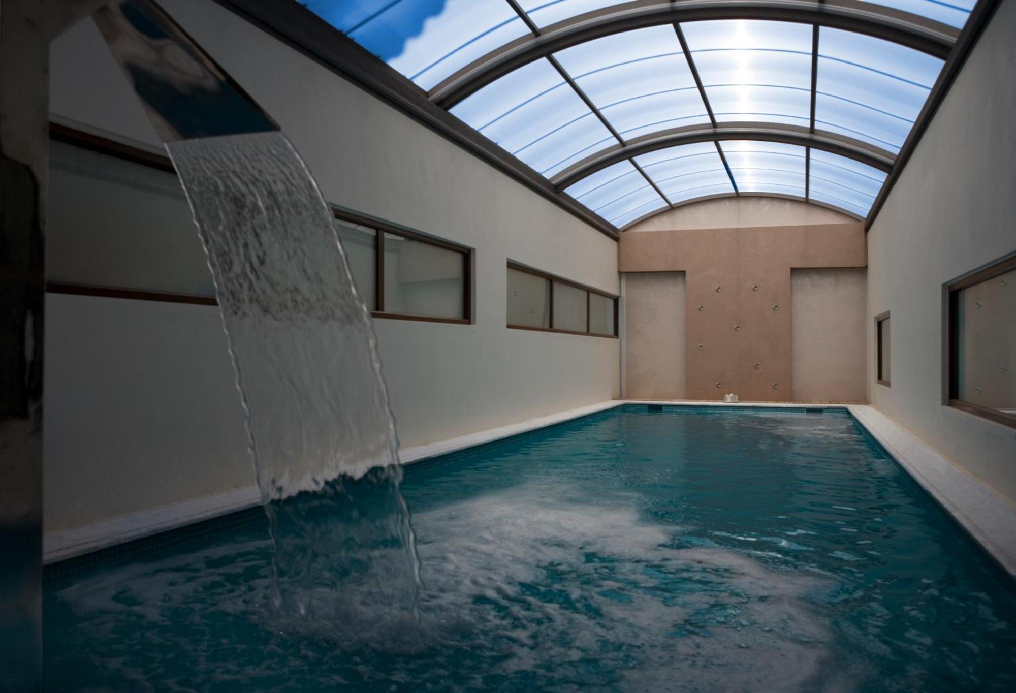 Valis Resort Hotel Volos Eksteriør billede The indoor pool