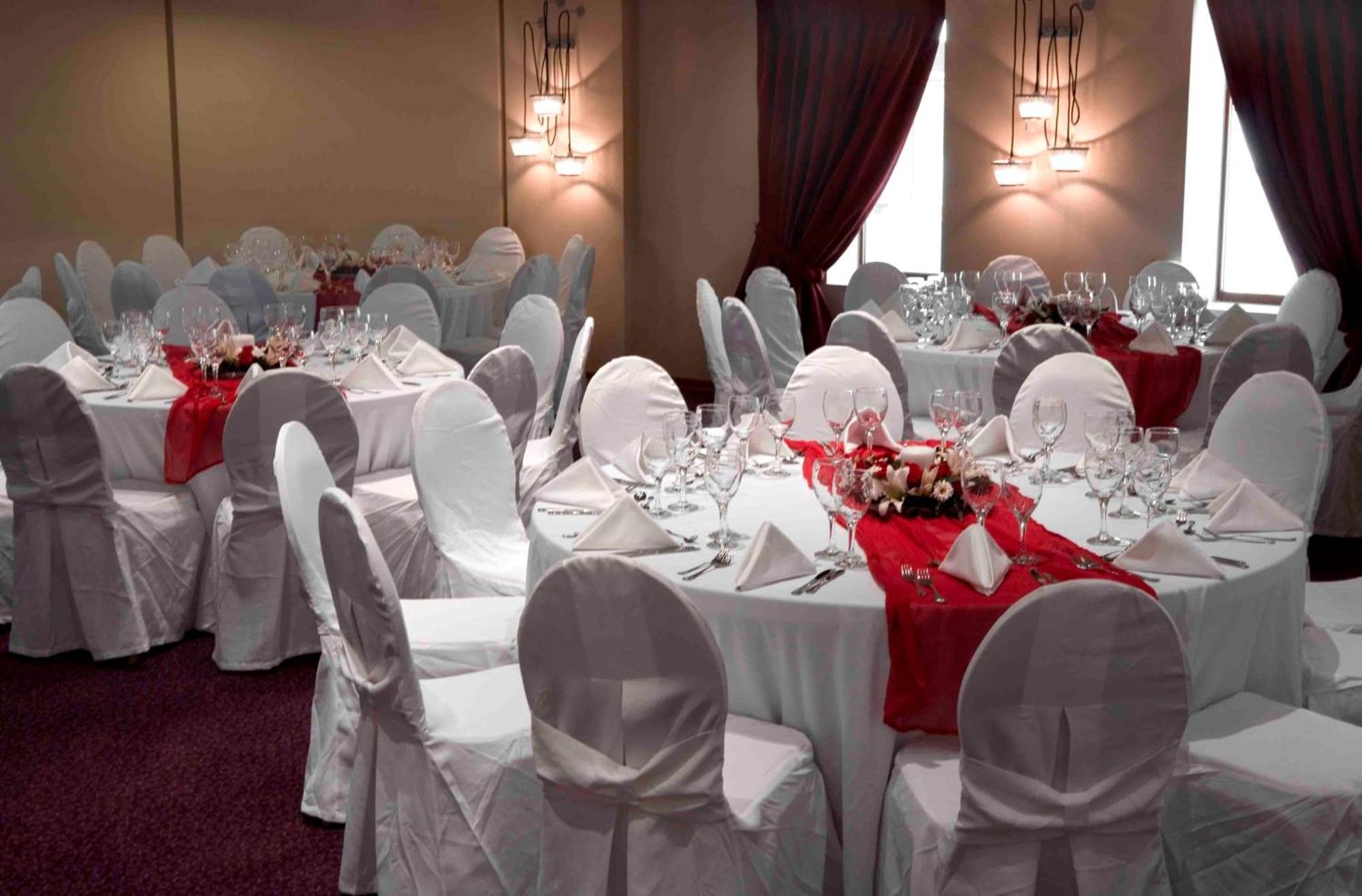 Valis Resort Hotel Volos Eksteriør billede Banquet hall