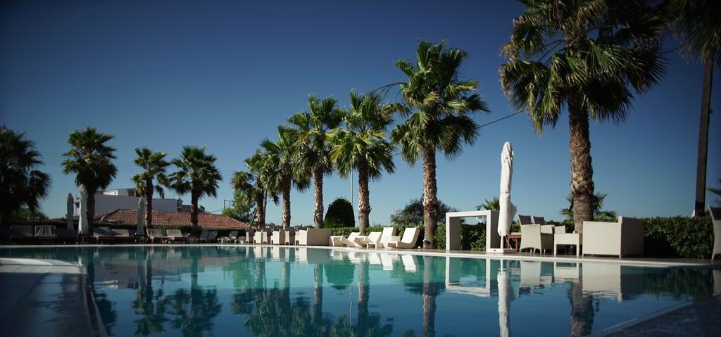 Valis Resort Hotel Volos Eksteriør billede The pool at the hotel